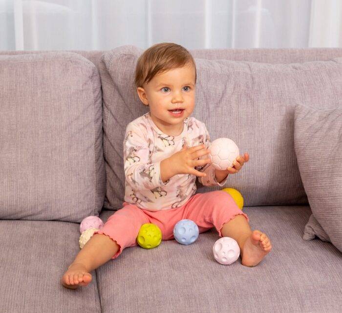sensoriniai kamuoliukai kūdikiams