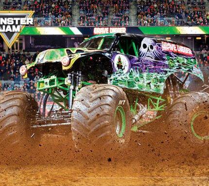 Dėlionė Monster jam metalinėje dėž. 550