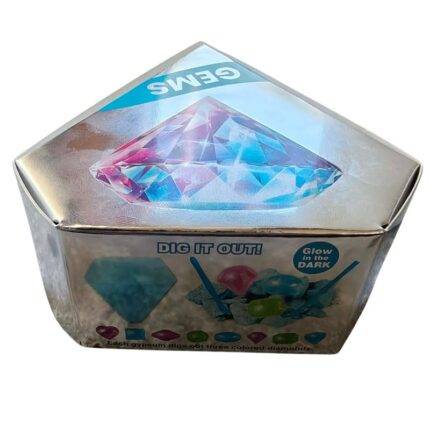 Brangakmenių kasinėjimas: 3 tamsoje šviečiantys brangakmeniai