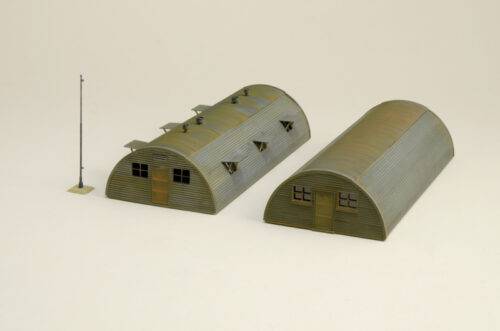 Plastikinis modelio rinkinys Quonset trobelės kareivinės 1/72 ITALERI
