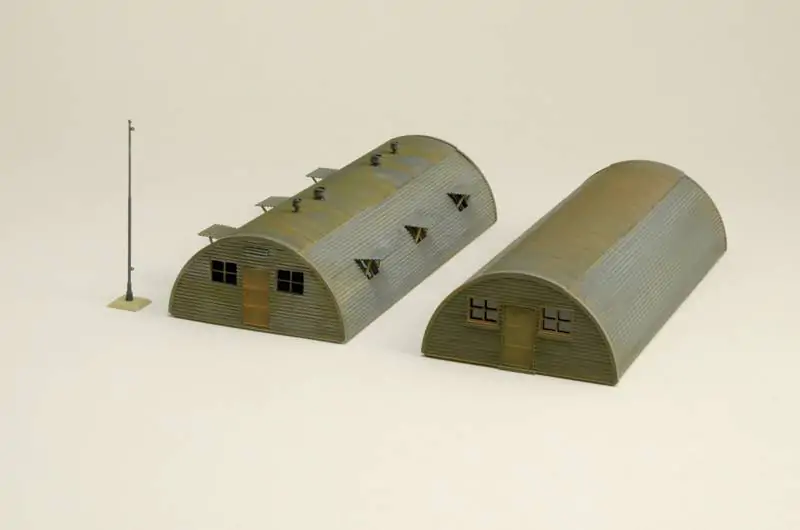 Plastikinis modelio rinkinys Quonset trobelės kareivinės 1/72 ITALERI