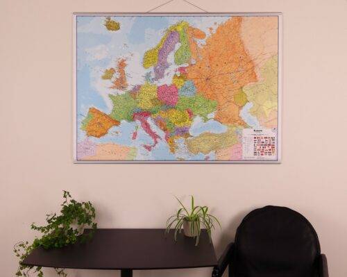 Europos politinis žemėlapis 100x139cm, 1:4,2 mln, laminuotas, su metaliniais laikikliais