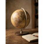 Gaublys James Cook Apricot, skersmuo 33cm, anglų kalba